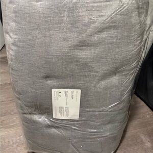 Full/Queen Belgian faux linen comforter